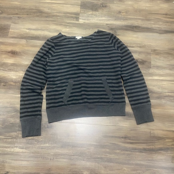 💗Vintage Bluenotes Black and Gray Striped Sweater - Picture 1 of 3